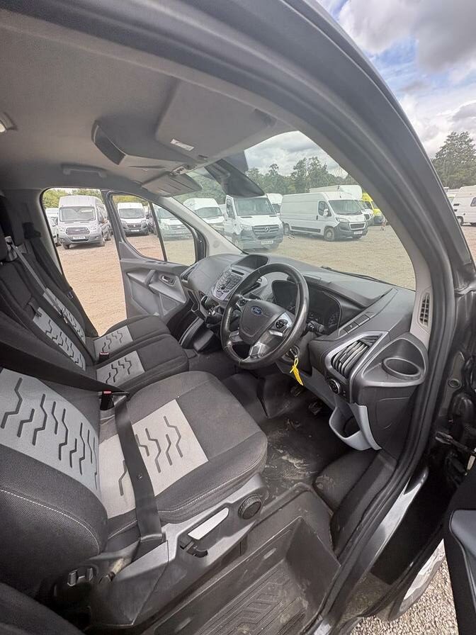 2018 Ford Transit Custom – Model: Transit Custom 290 Limited – KT18URO