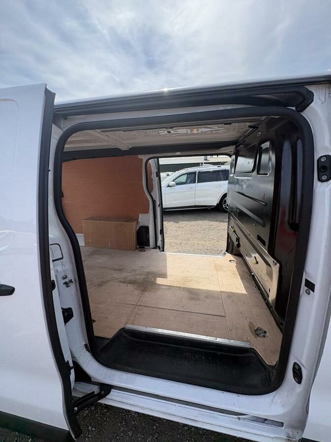 2022 Peugeot Expert – Model: Expert Professional Premium L2 Blue HDi – CP72DHM