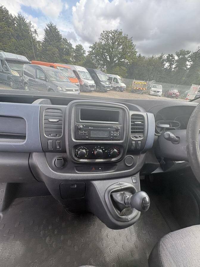 2015 Vauxhall Vivaro – Model: Vivaro  2700 CDTI – BP64XSC
