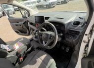 2019 Vauxhall Combo – Model: Combo 2000 Sportive S/S – DU19LKF