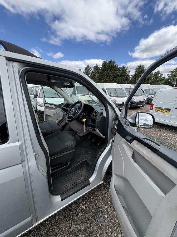 2018 Volkswagen Transporter – Model: Transporter T30 Highline TDI BlueMotion Technology – W5NRB/NXZ2303