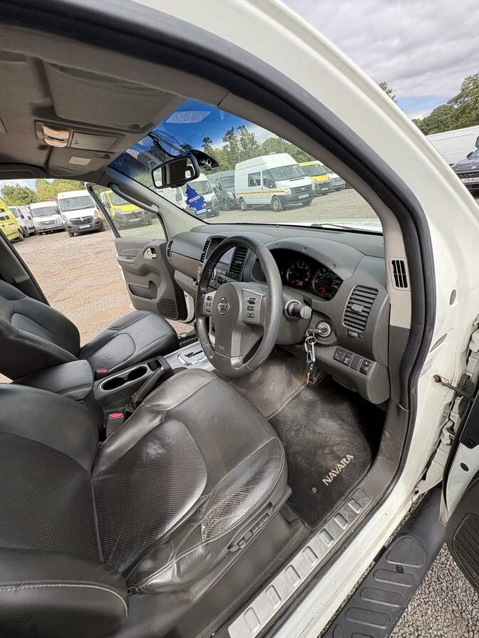 2013 Nissan Navara – Model: Navara Tekna dCi Auto – YN13XEF