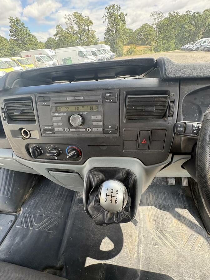 2007 Ford Transit – Model: Transit 100 T350 LWB Double Cab RWD – NJ57YRN