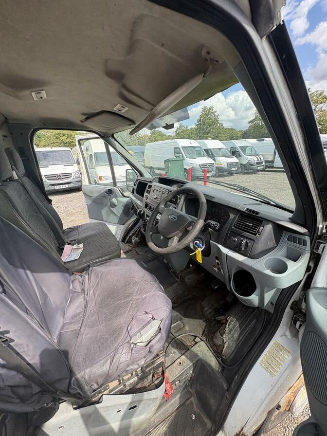 2011 Ford Transit – Model: Transit 140 T350 MWB Limited Double Cab – NA11CZR