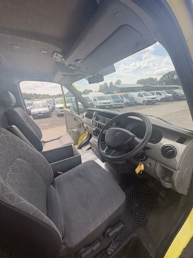 2008 Renault Master – Model: Master 100.35 LWB – PL08YFJ