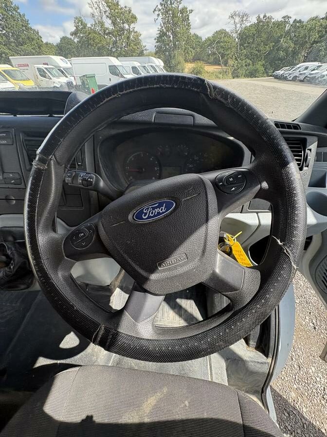 2007 Ford Transit – Model: Transit 100 T350 LWB Double Cab RWD – NJ57YRN