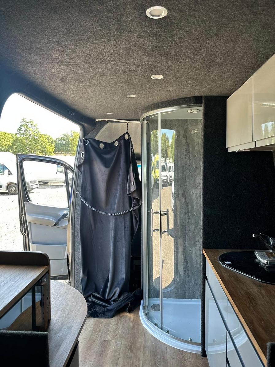 2010 Mercedes-Benz Sprinter – Model: Sprinter 319 CDi – AV10OMH