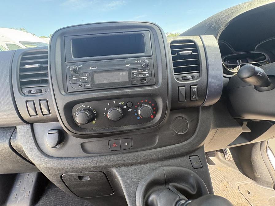 2015 Vauxhall Vivaro Combi – Model: Vivaro CDTi – DY65YGH