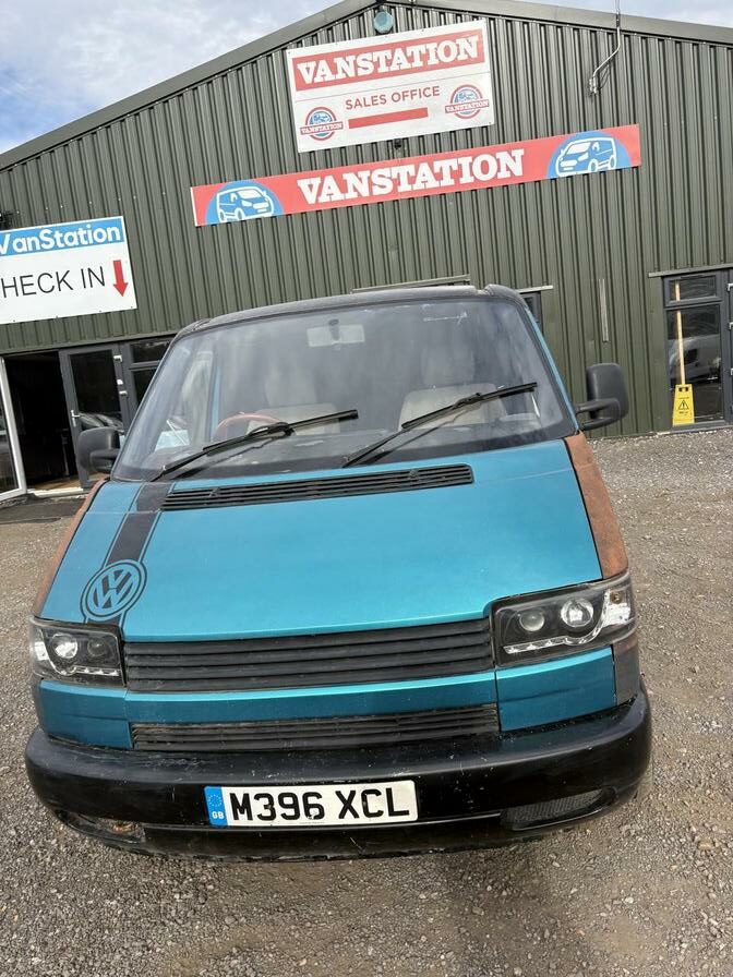 1994 Volkswagen Caravelle – Model: Transporter Caravelle – M396XCL
