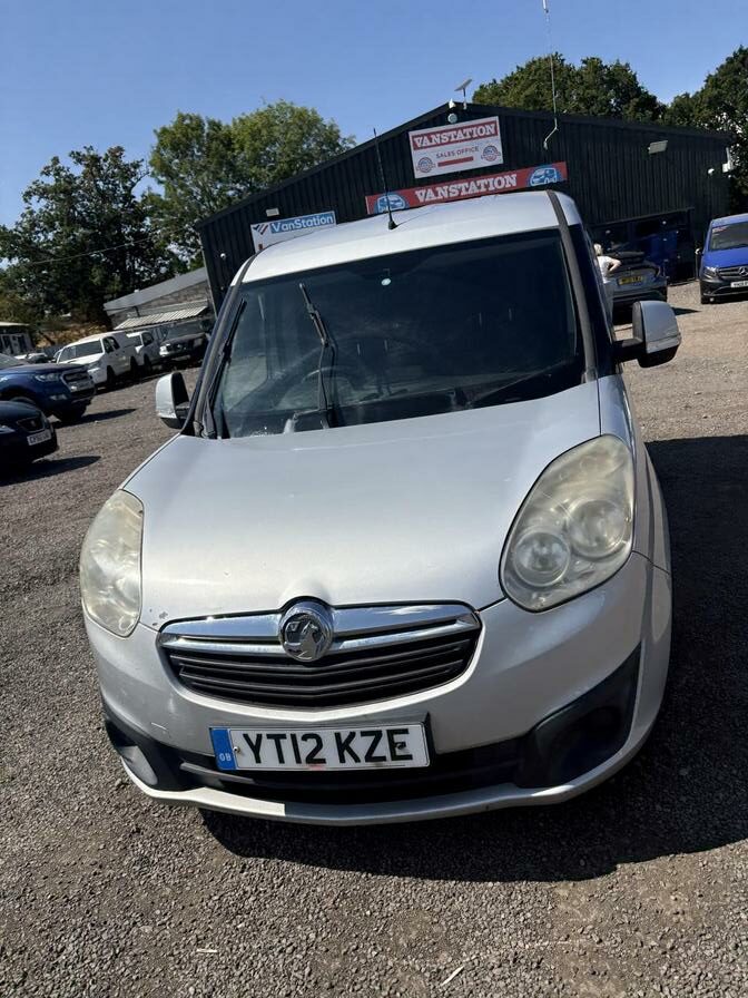 2012 Vauxhall Combo – Model: Combo 2000 L1H1 CDTi Sportive – YT12KZE