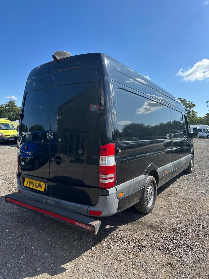 2010 Mercedes-Benz Sprinter – Model: Sprinter 319 CDi – AV10OMH