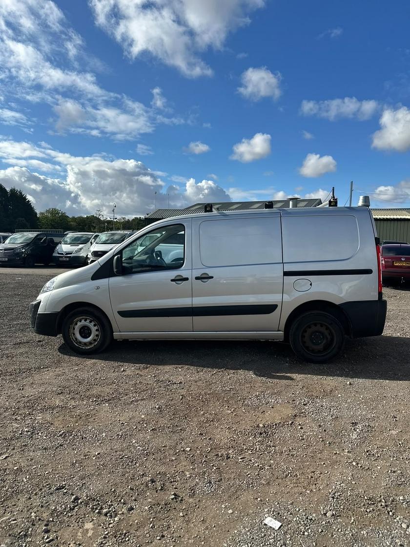 2016 Peugeot Expert – Model: Expert 1000 L1H1 Professional HDi – PN16JCO