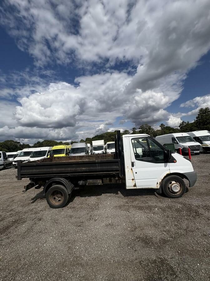 2011 Ford Transit – Model: Transit 140 T350 MWB Limited Double Cab – NA11CZR