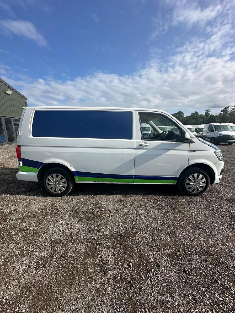 2017 Volkswagen Transporter – Model: Transporter T28 Trendline TDI BlueMotion Technology – GL66FFK