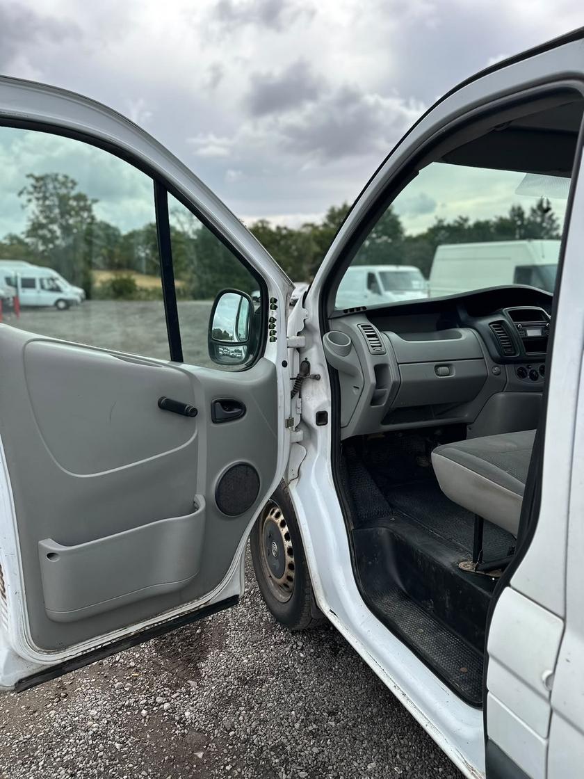 2013 Vauxhall Vivaro – Model: Vivaro 2900 CDTi LWB – DV63YMZ