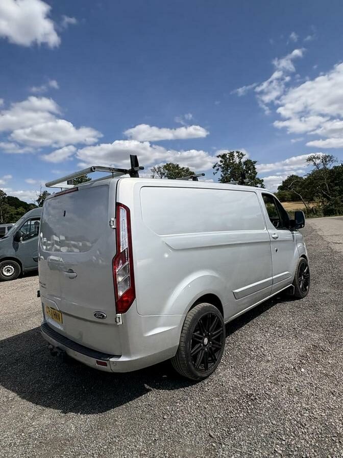 2018 Ford Transit Custom – Model: Transit Custom 300 Limited – CT68HWN