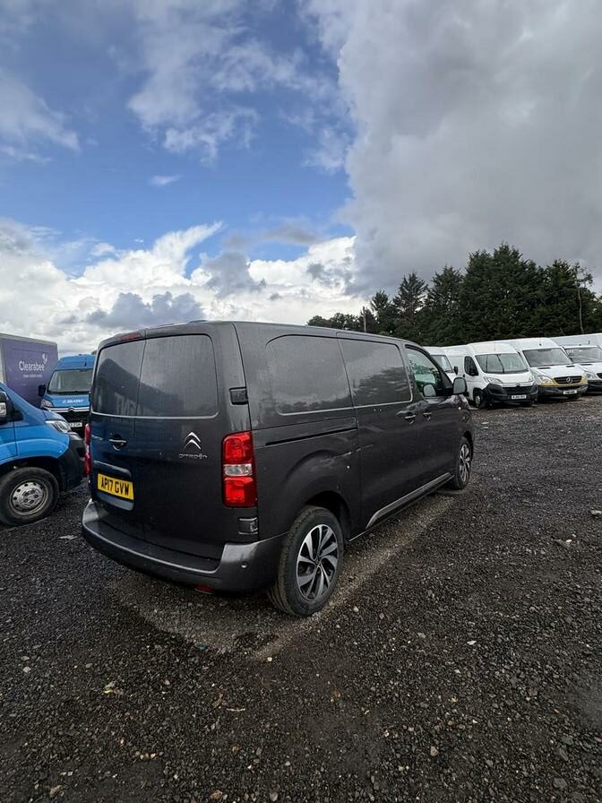 2017 Citroen Dispatch – Model: Dispatch 1400 Enterprise+ Blue HDi S/S – AP17GVW