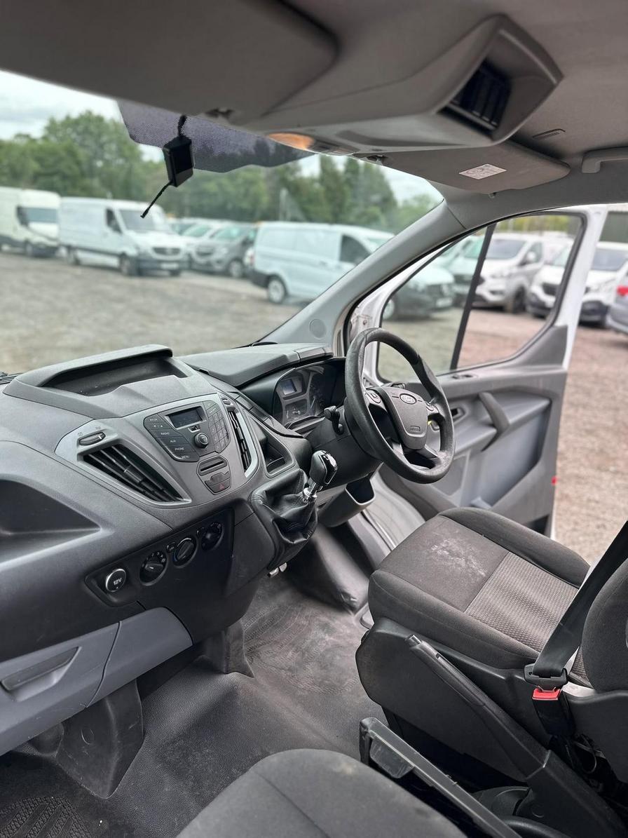 2014 Ford Transit Custom – Model: Transit Custom 310 E-Tech – LD64UHU