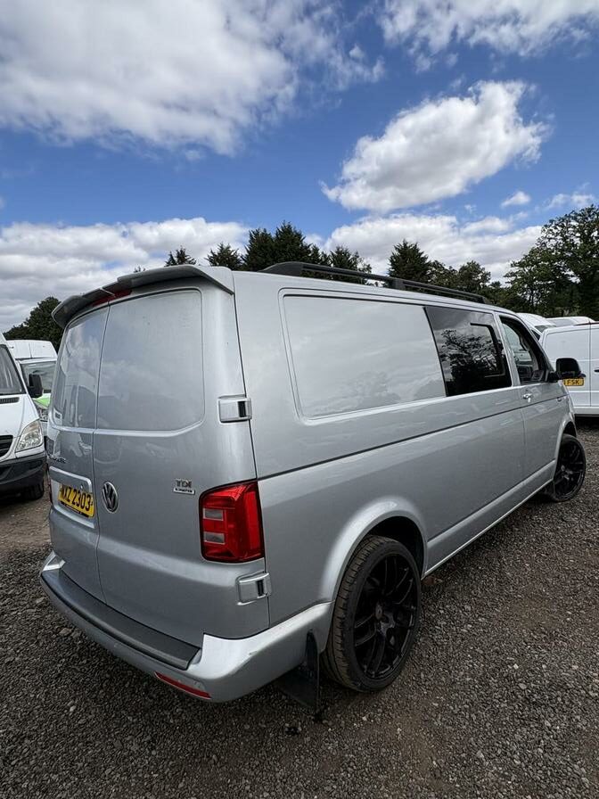 2018 Volkswagen Transporter – Model: Transporter T30 Highline TDI BlueMotion Technology – W5NRB/NXZ2303