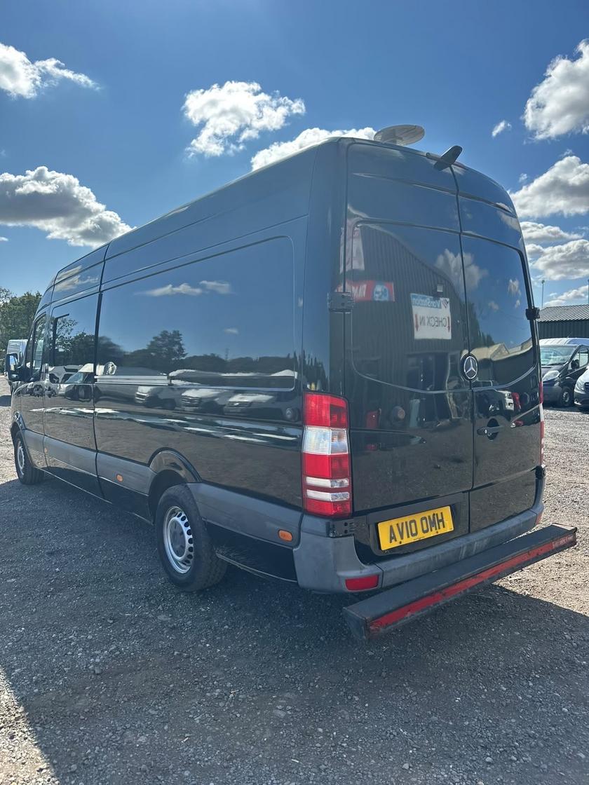 2010 Mercedes-Benz Sprinter – Model: Sprinter 319 CDi – AV10OMH