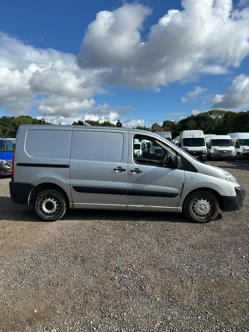 2016 Peugeot Expert – Model: Expert 1000 L1H1 Professional HDi – PN16JCO