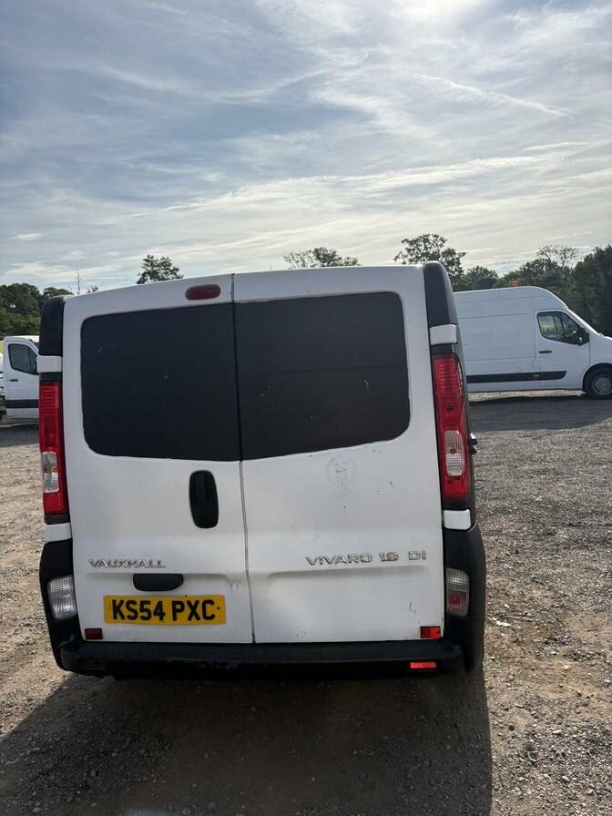 2005 Vauxhall Vivaro – Model: Vivaro 2900 CDTi 82 SWB – KS54PXC