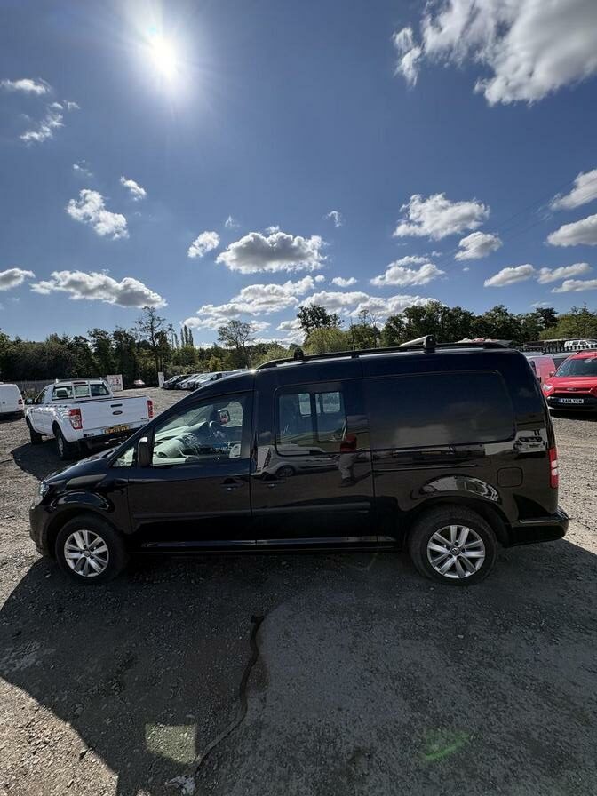 2013 Volkswagen Caddy MaxI – Model: Caddy Maxi C20 Kombi TDI 140 – GY62NXK