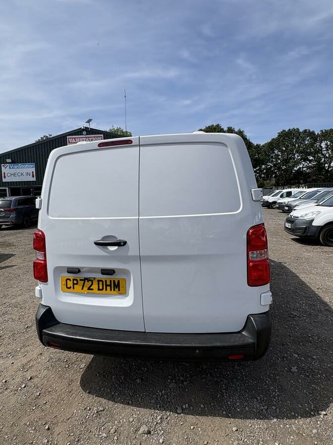 2022 Peugeot Expert – Model: Expert Professional Premium L2 Blue HDi – CP72DHM