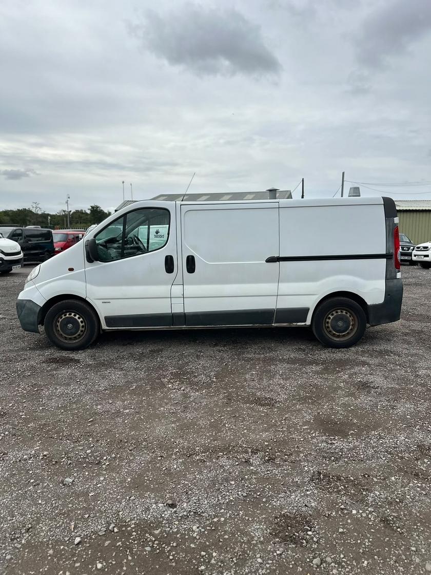 2013 Vauxhall Vivaro – Model: Vivaro 2900 CDTi LWB – DV63YMZ