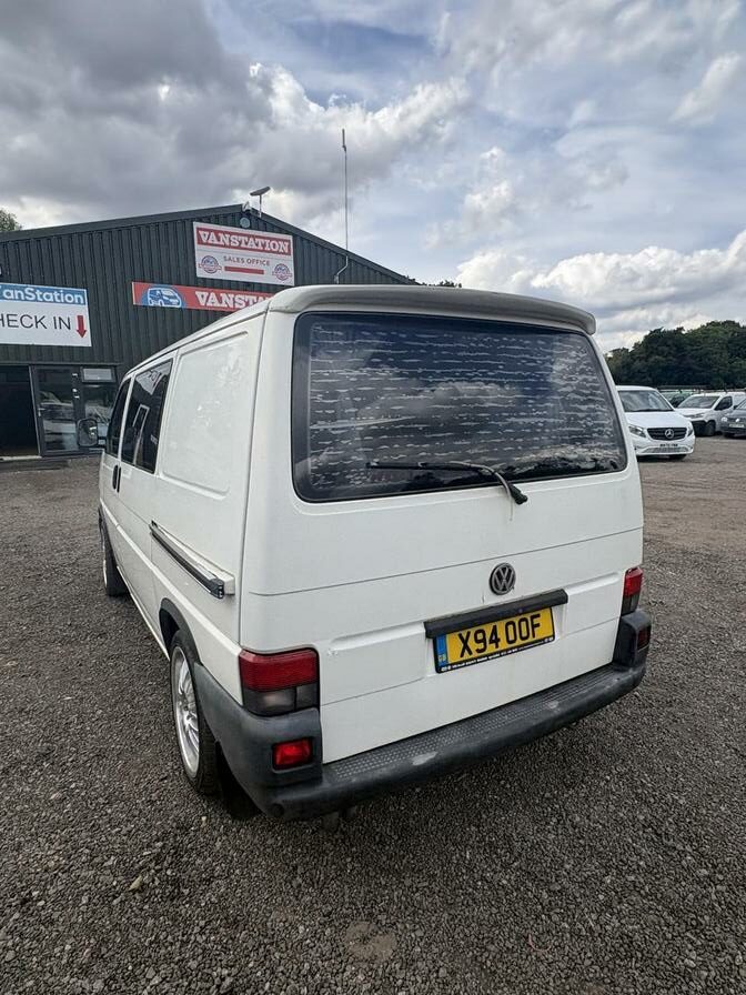 2000 Volkswagen Transporter – Model: 800 Special TD SWB – X94OOF