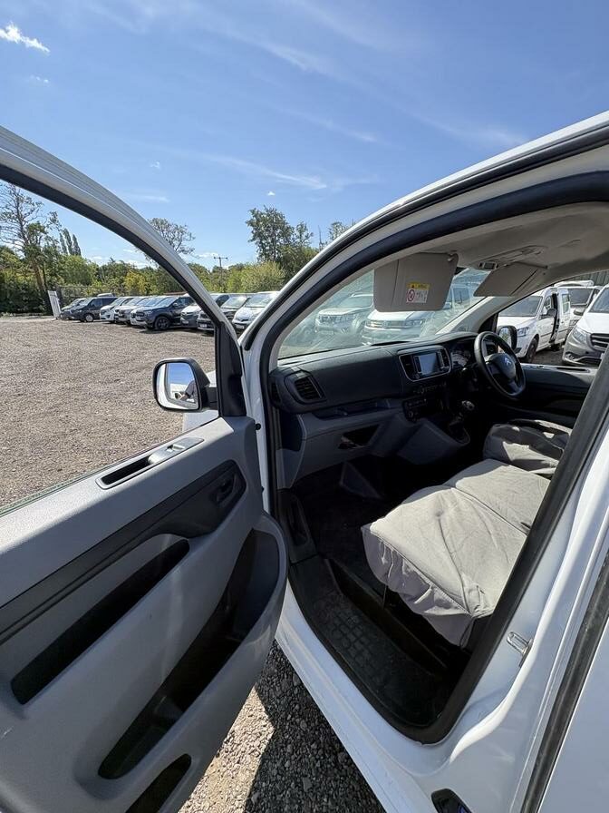 2020 Citroen Dispatch – Model: Dispatch 1200 Enterprise Blue HDi S/S – CE70VPM