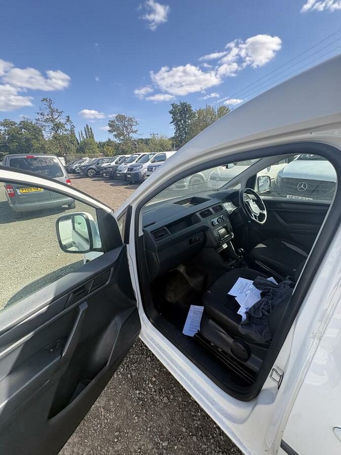 2016 Volkswagen Caddy MaxI – Model: Caddy Maxi C20 Highline TDI – RX66NLE