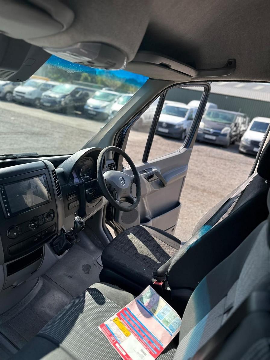 2010 Mercedes-Benz Sprinter – Model: Sprinter 319 CDi – AV10OMH
