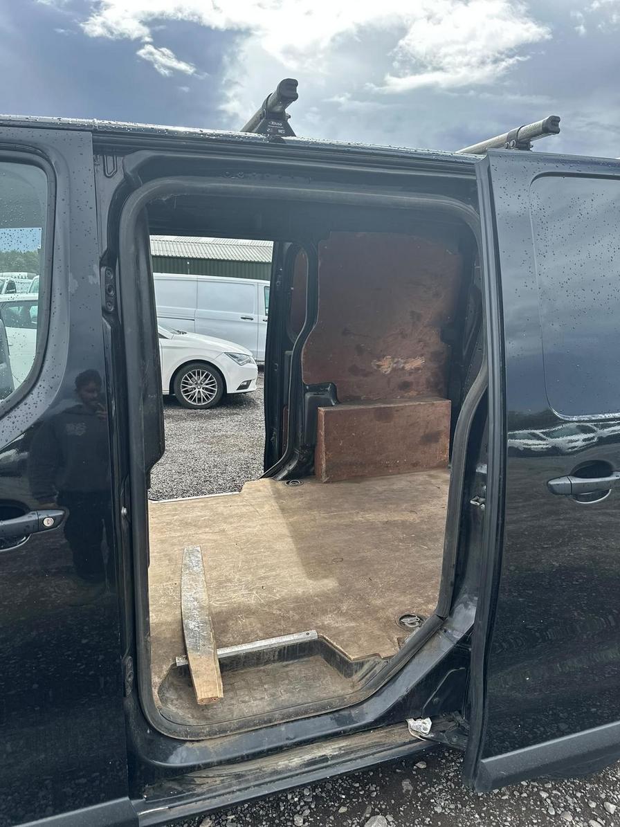 2018 Toyota Proace – Model: Proace Base – FN18HNY