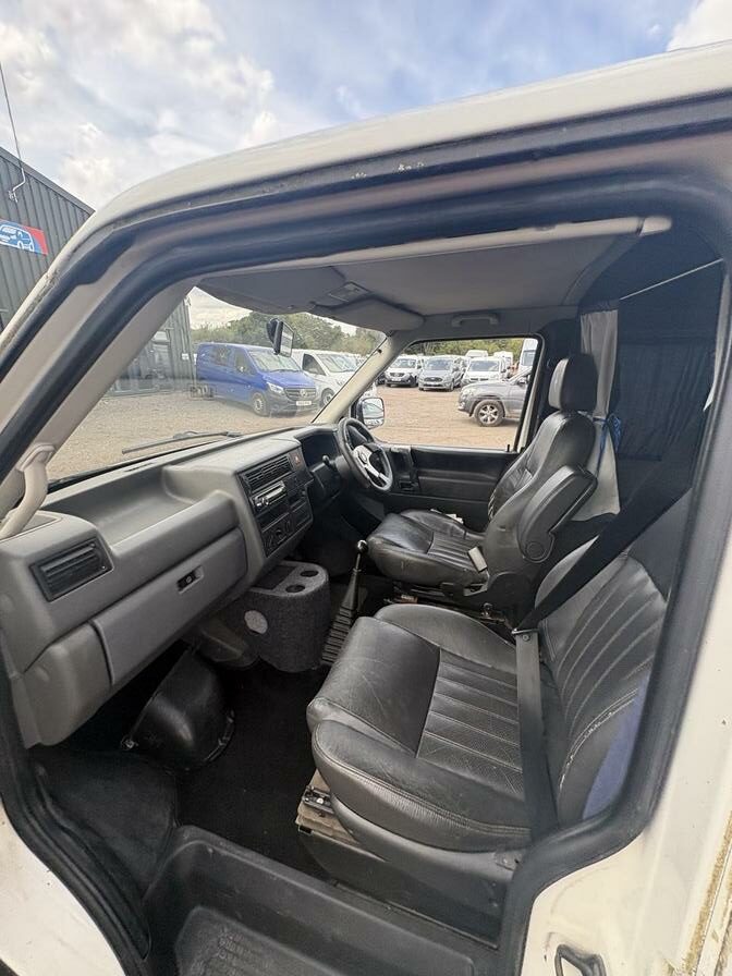 2000 Volkswagen Transporter – Model: 800 Special TD SWB – X94OOF