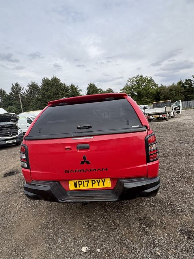 2017 Mitsubishi L200 – Model: L200 Barbarian DI-D Auto – WP17PYY