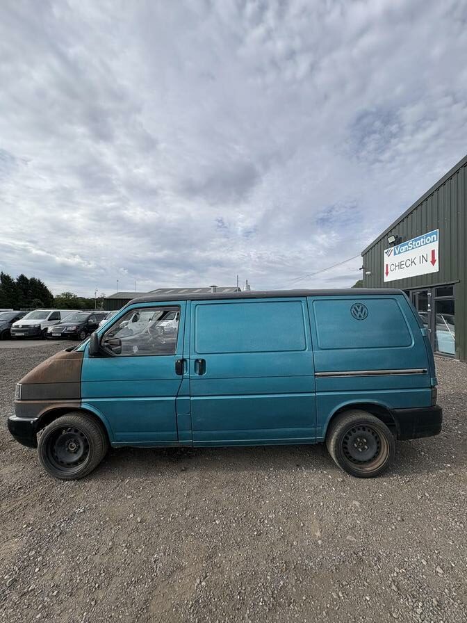1994 Volkswagen Caravelle – Model: Transporter Caravelle – M396XCL