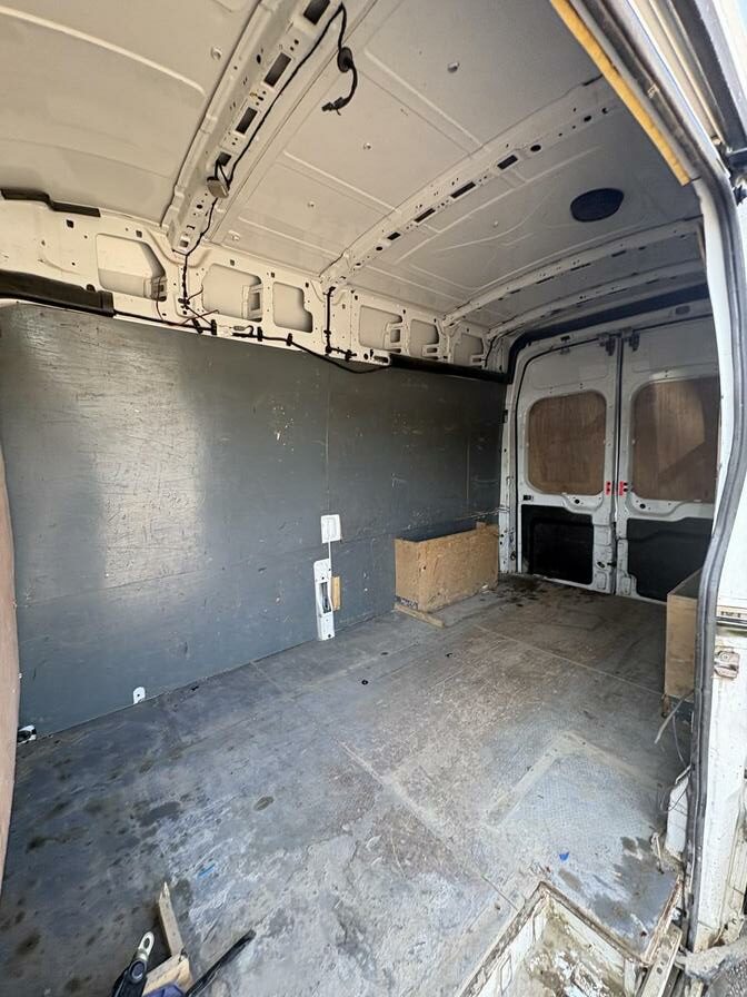 2015 Ford Transit – Model: Transit 350 – LJ65UOA