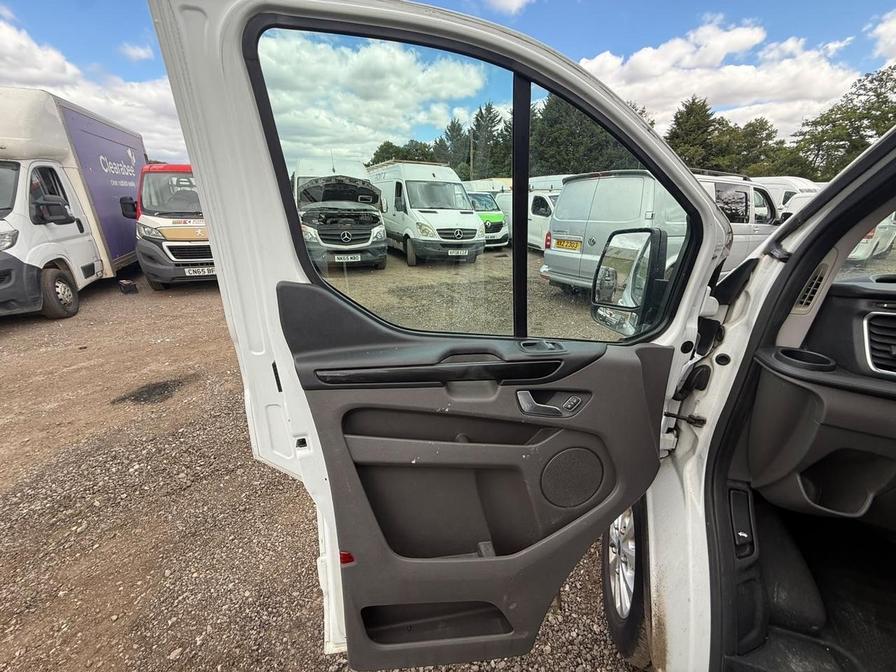 2018 Ford Transit Custom – Model: Transit Custom 300 Limited – CV18LZK