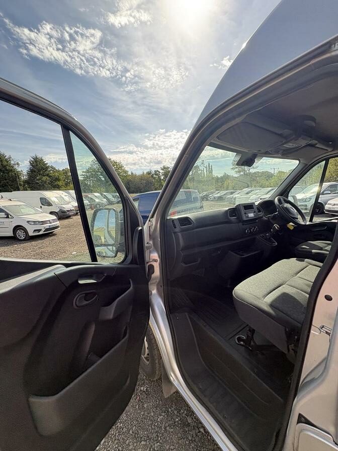 2020 Vauxhall Movano – Model: Movano L3H2 F3500 CDTi – DP70FZF