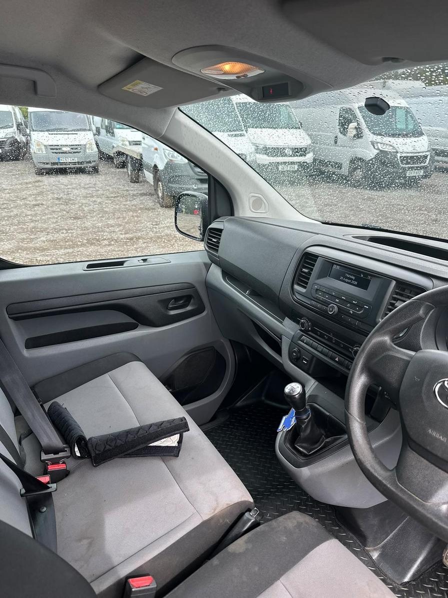 2018 Toyota Proace – Model: Proace Base – FN18HNY