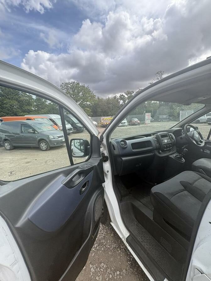 2015 Vauxhall Vivaro – Model: Vivaro  2700 CDTI – BP64XSC