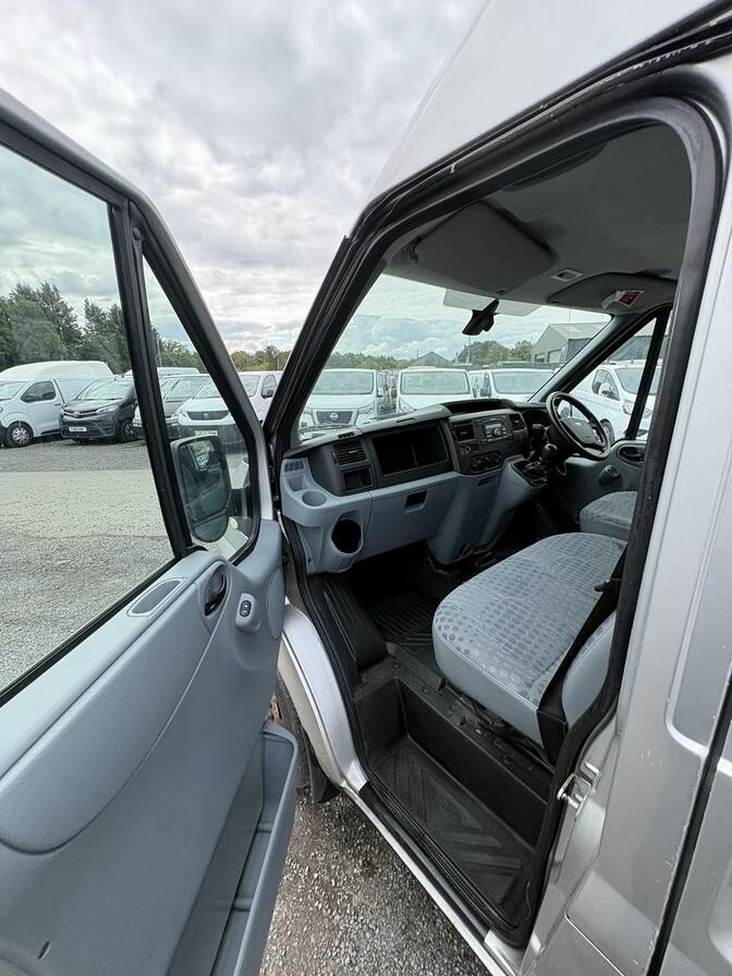 2008 Ford Transit – Model: Transit 140 T350 LWB RWD – LR08UOK