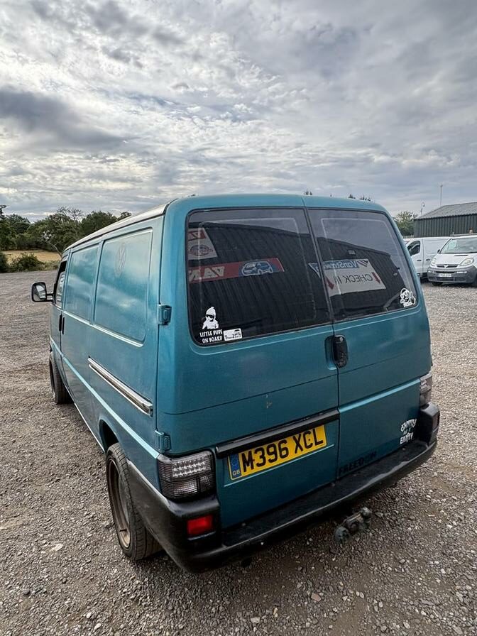 1994 Volkswagen Caravelle – Model: Transporter Caravelle – M396XCL