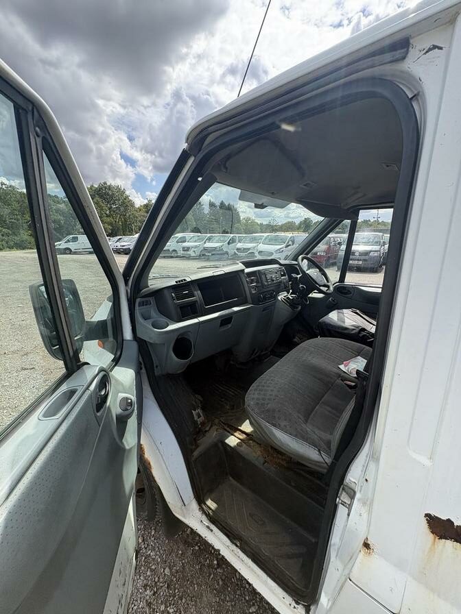 2011 Ford Transit – Model: Transit 140 T350 MWB Limited Double Cab – NA11CZR