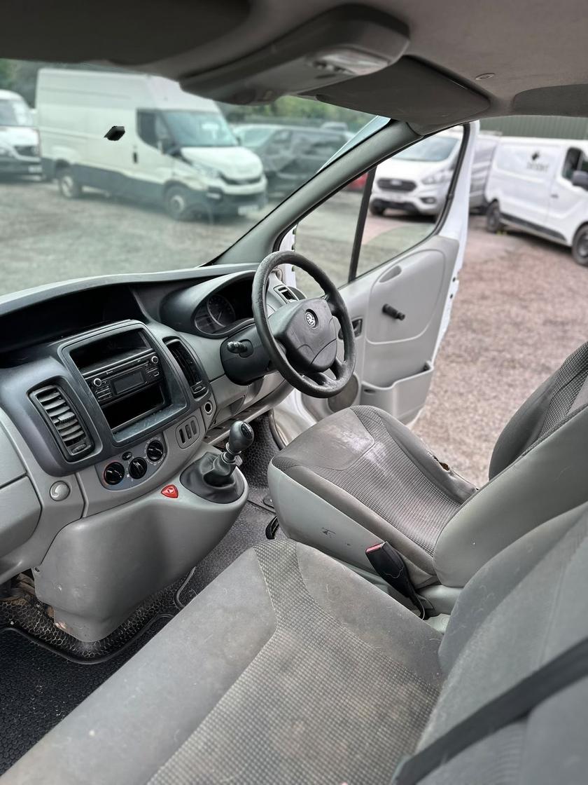 2013 Vauxhall Vivaro – Model: Vivaro 2900 CDTi LWB – DV63YMZ