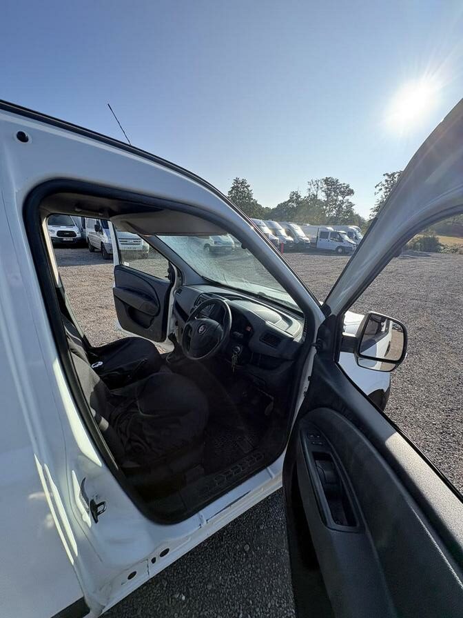 2016 Fiat Doblo Cargo – Model: Doblo 16v MultiJet – WO16XDU
