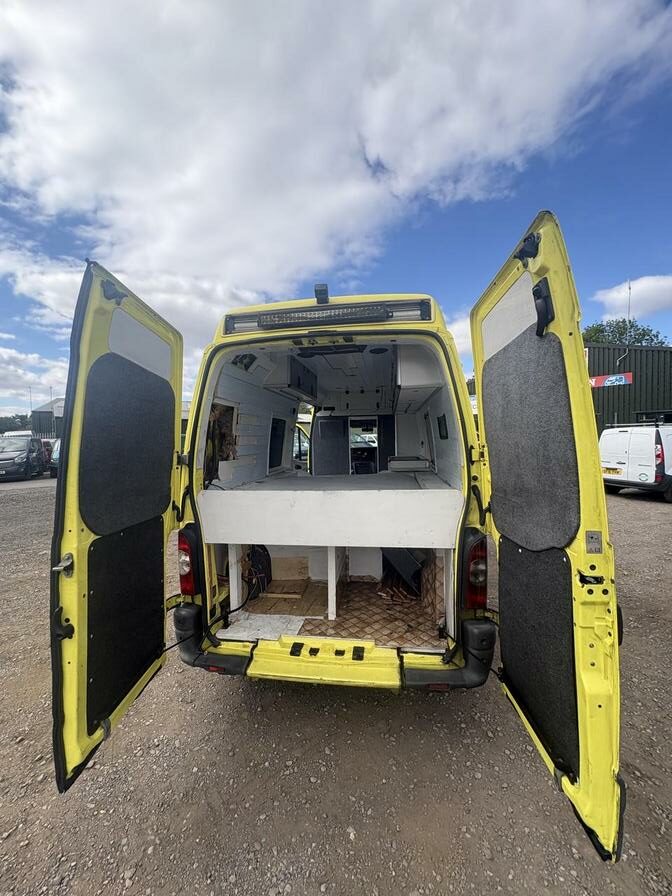 2010 Vauxhall Movano – Model: Movano 3500 CDTi LWB – YX10ELW