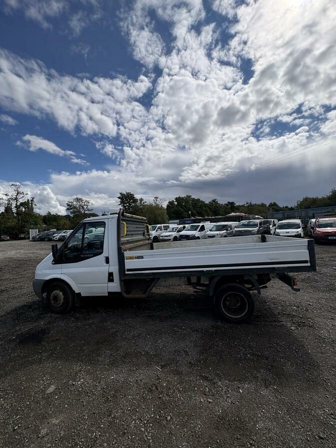 2011 Ford Transit – Model: Transit 115 T330 SWB Limited RWD – GF11ANR