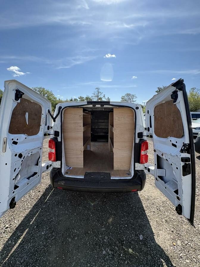 2020 Citroen Dispatch – Model: Dispatch 1200 Enterprise Blue HDi S/S – CE70VPM